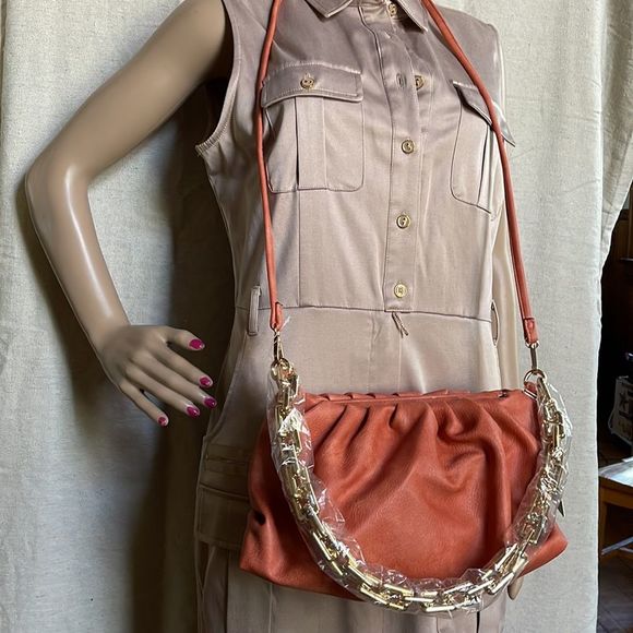 Gathered top - Pumpkin color - vegan leather satchel or crossbody with chain - Picture 3 of 7